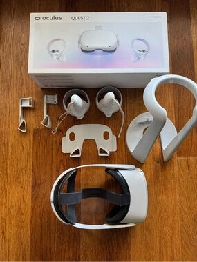Oculus Quest 2 128GB Bundle + Elite Strap + Stand VR Headset